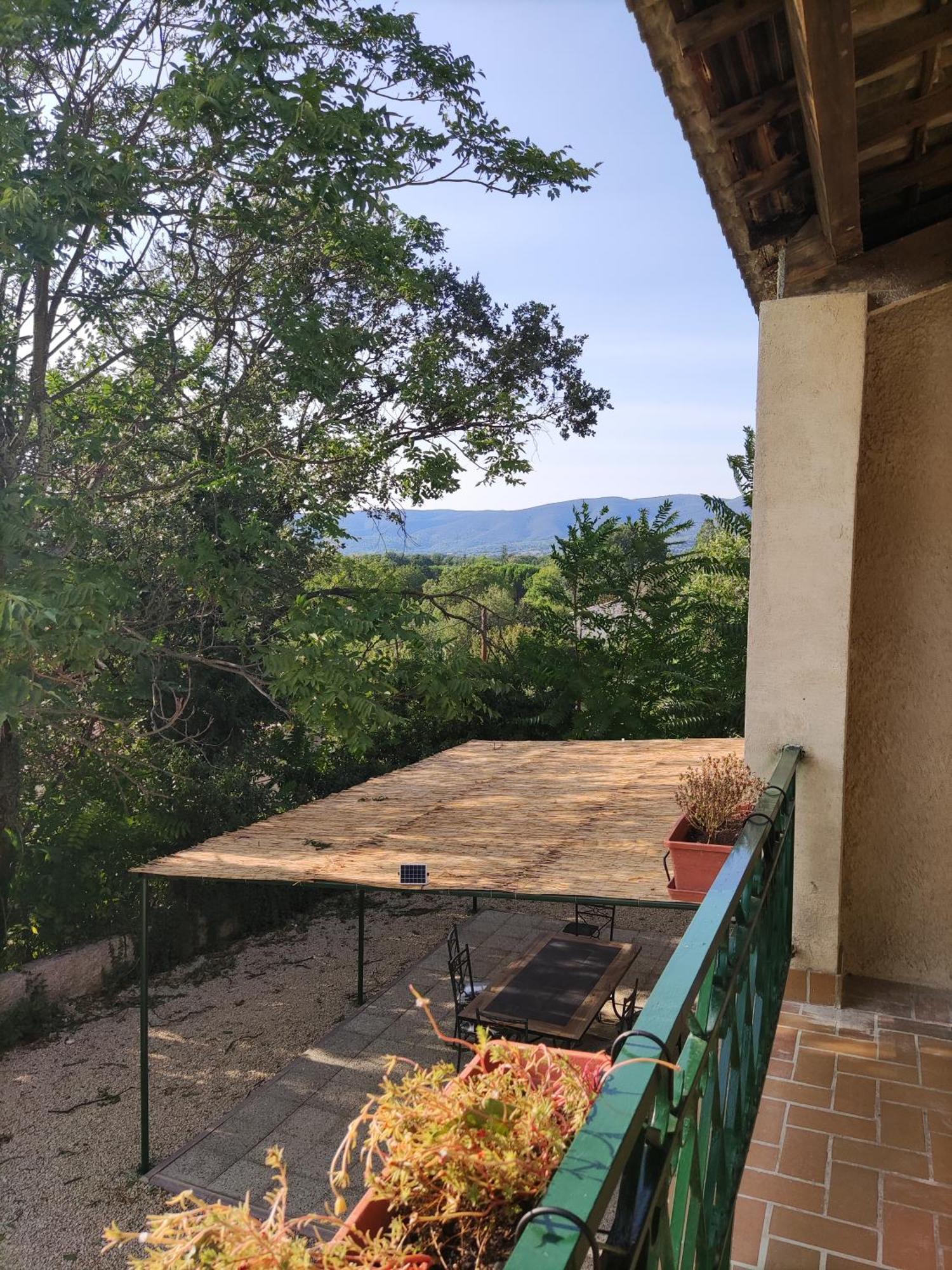 Maison Confortable A Ansouis Dans Le Luberon Bagian luar foto