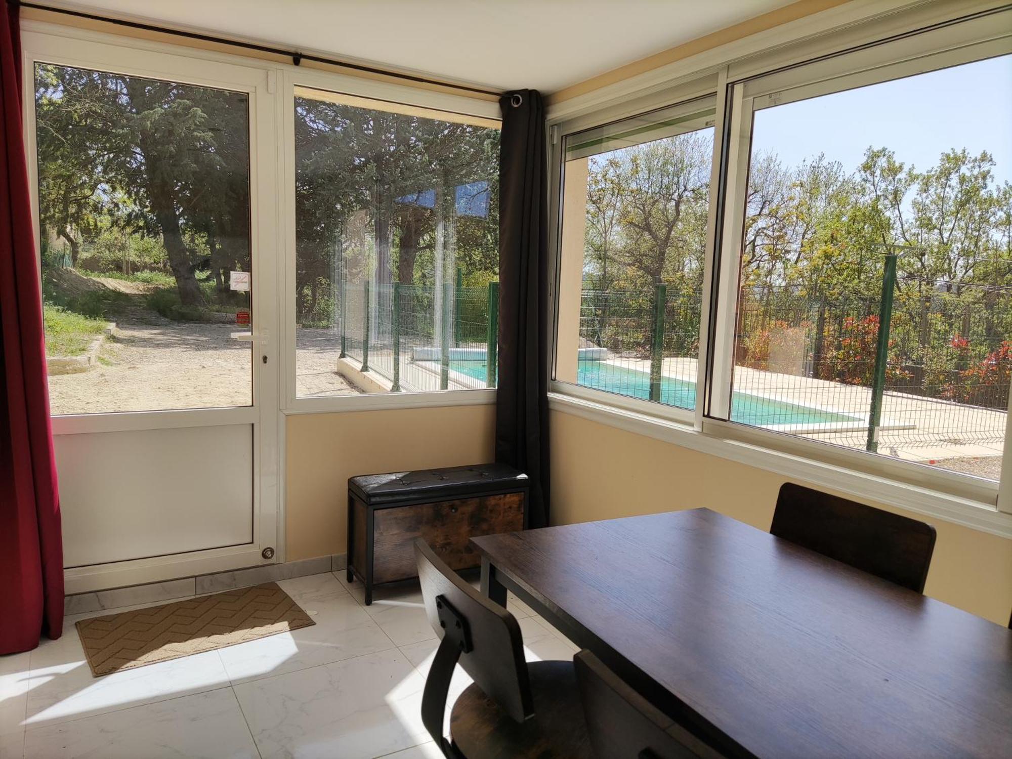 Maison Confortable A Ansouis Dans Le Luberon Bagian luar foto