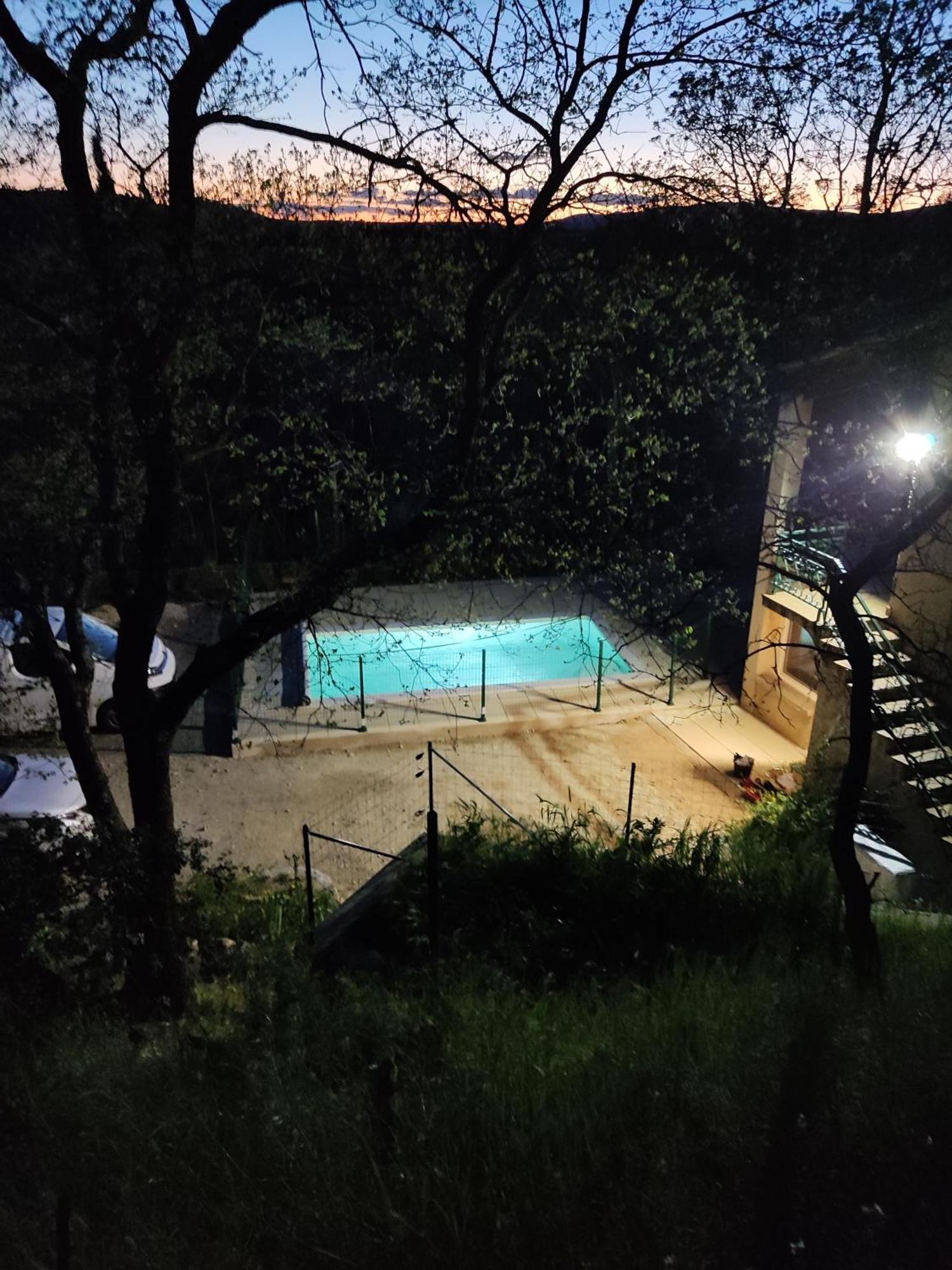 Maison Confortable A Ansouis Dans Le Luberon Bagian luar foto