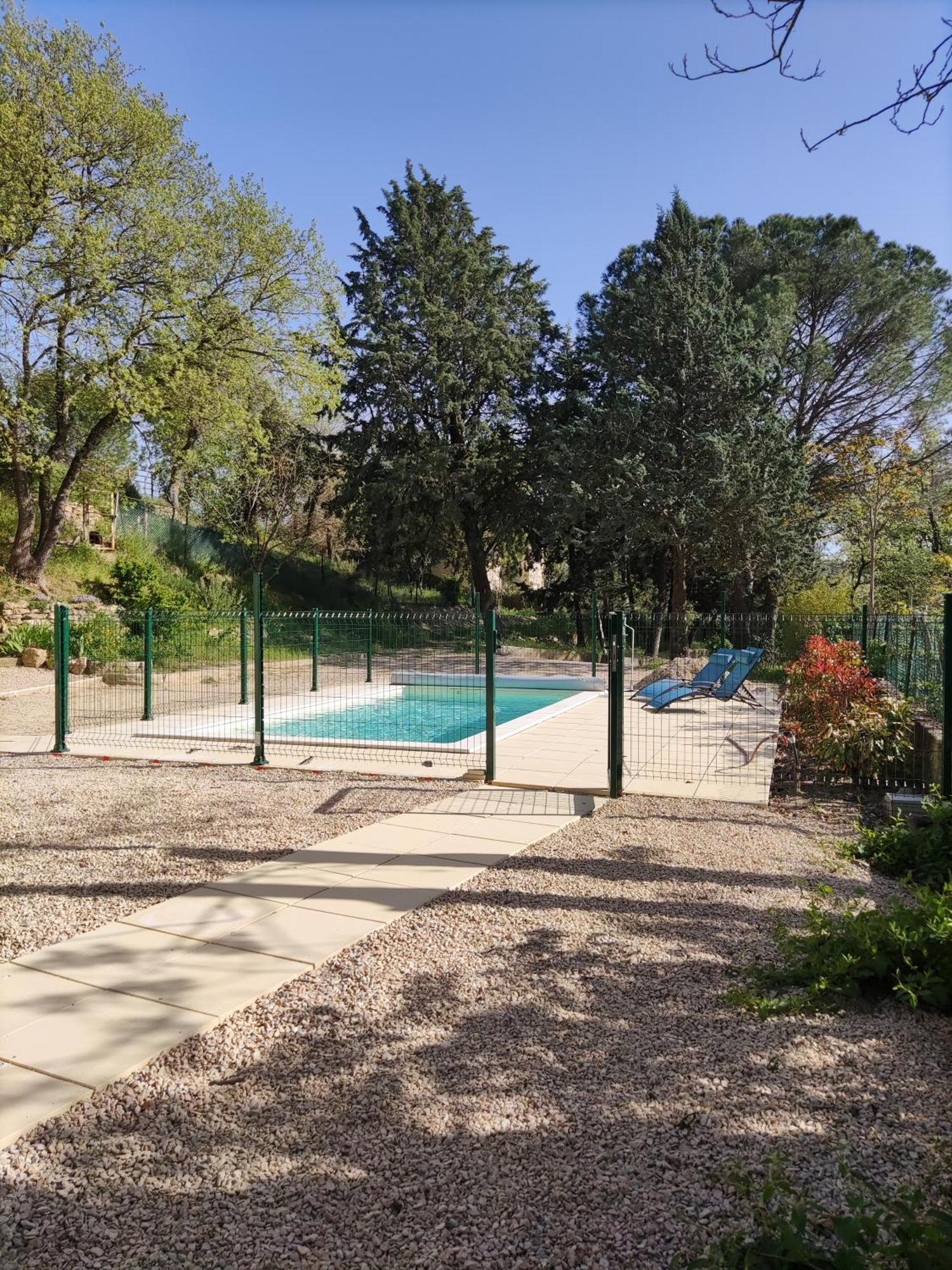 Maison Confortable A Ansouis Dans Le Luberon Bagian luar foto